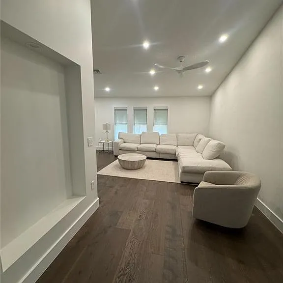 27500 Suffridge Dr — Photo 12
