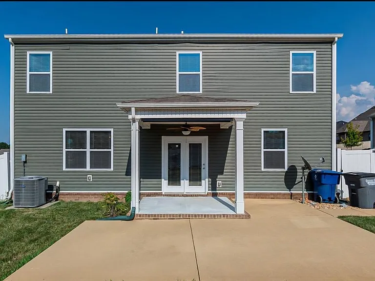 208 Autumn Terrace Ln — Photo 10