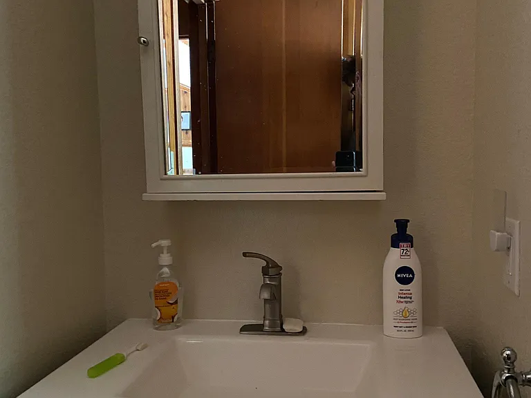 2nd bathroom