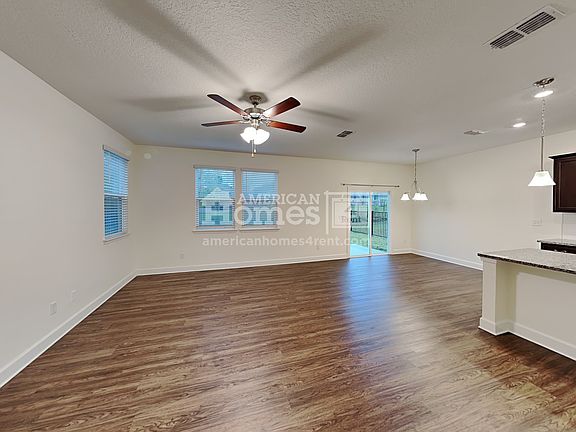 4th image of 8523 Highfield Ave