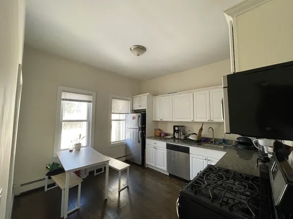 11 Seckel St #1, Cambridge, MA 02141