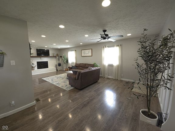 4th image of 8401 Culpeper Dr
