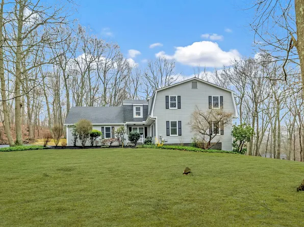 47 Rockwood Lane, Monroe, CT 06468