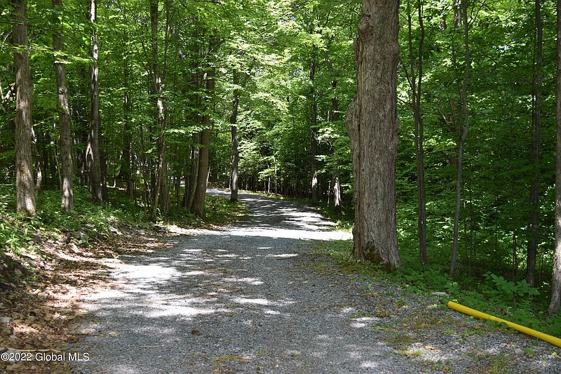 3rd image of 172 Beaver Dam Road