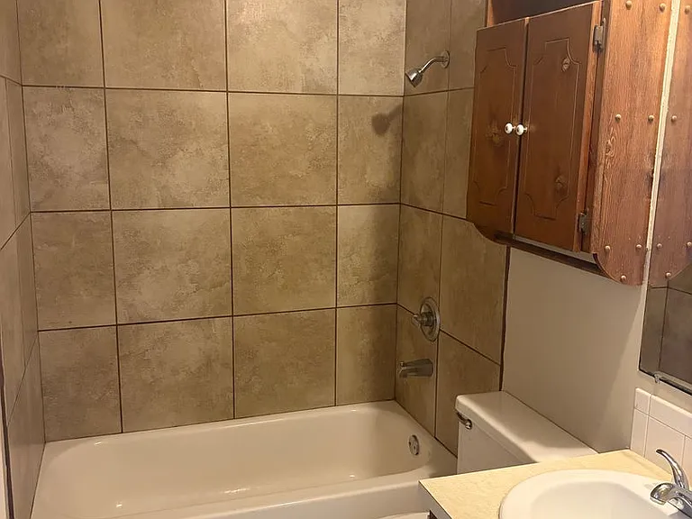 300 E Knoxville St — Photo 12