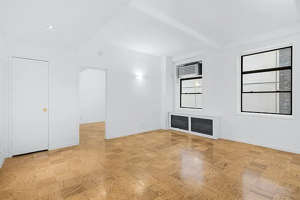 Rented by Mirador Real Estate | media 1