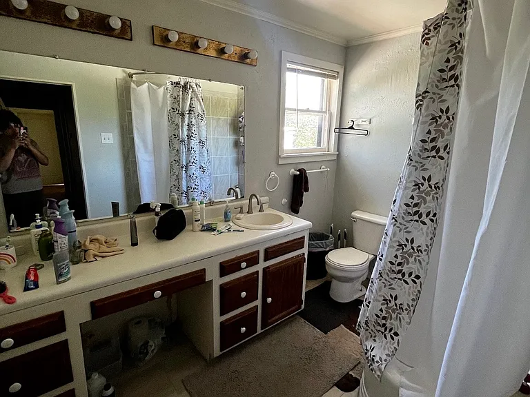 127 E Sherman Dr — Photo 5