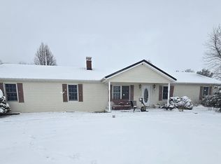 412 Lattimer Rd W, Shiloh, OH 44878