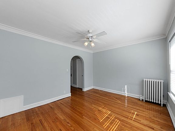 3rd image of 2344 W School St Unit 2342-1