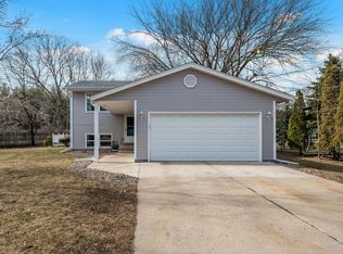 17300 Casey Ct, Prior Lake, MN 55372