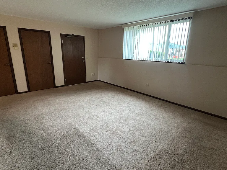 1807 Greenfield Ln SW #1 — Photo 7