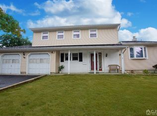 39 Marcia St, Parlin, NJ 08859