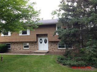 7505 Windsor Ave, Spring Grove, IL 60081