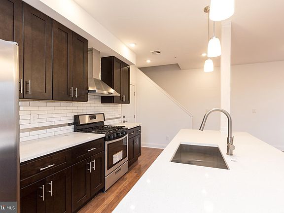 2nd image of 4215 Manayunk Ave #E