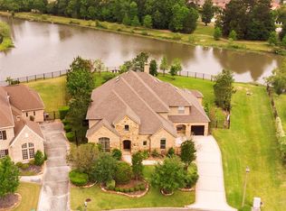 27 N Shimmering Aspen Cir, The Woodlands, TX 77389