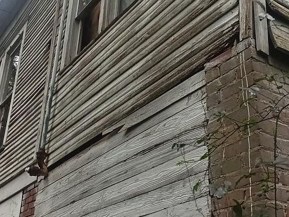 5th image of 3309 S Marshall St