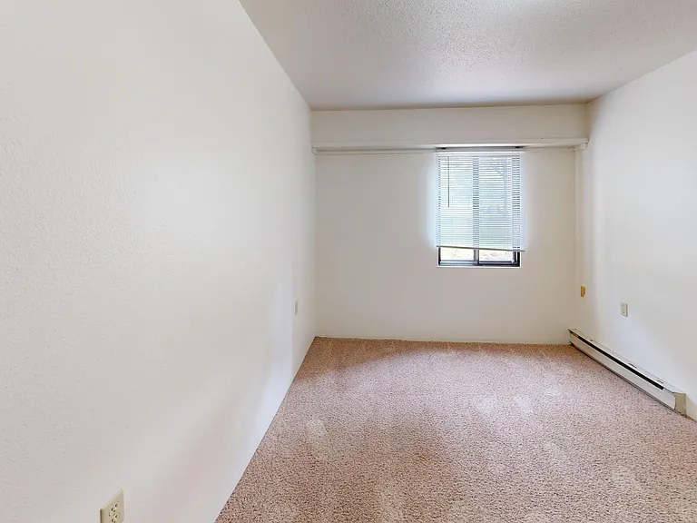 Park Place West Apartments — Photo 18