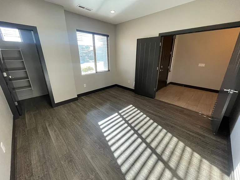 2676 S 3030 E — Photo 14