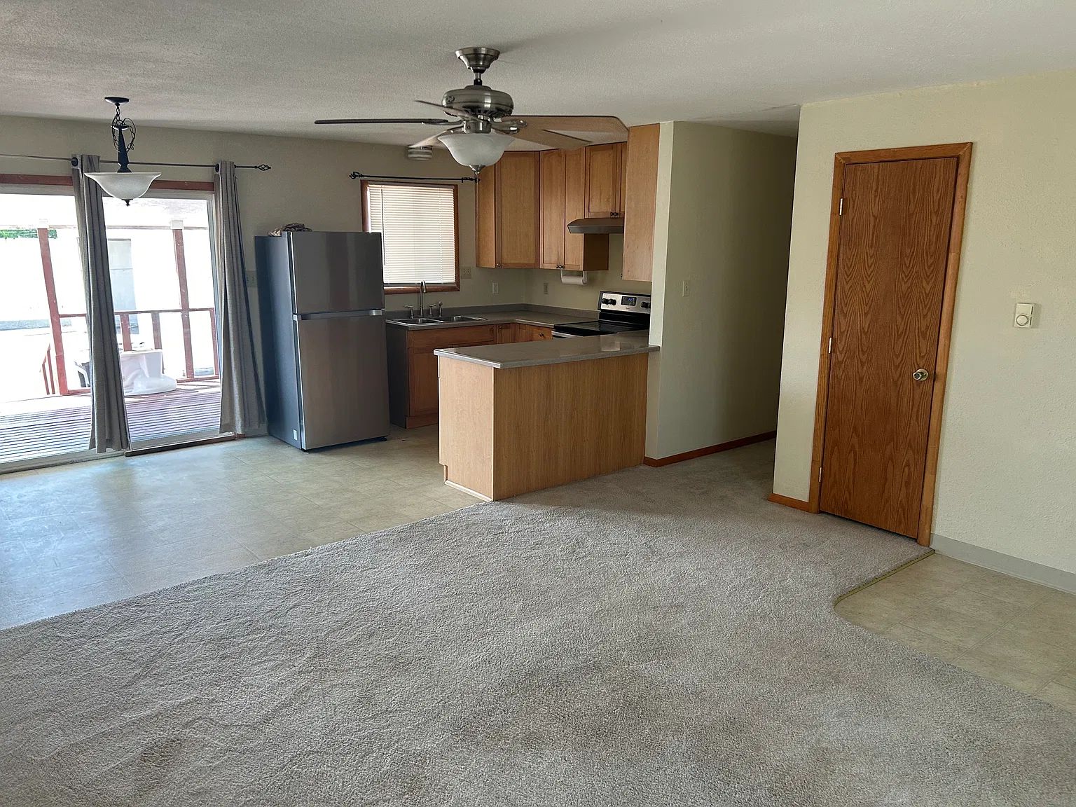 830 N Grant St — Photo 3