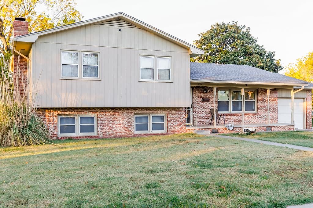 704 W 3rd St, Coffeyville, KS 67337 MLS 47708 Zillow