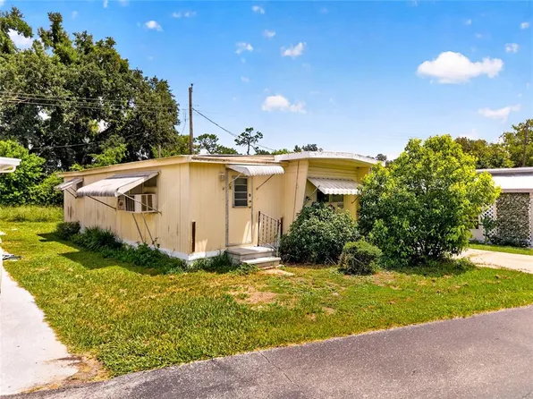 37433 Ray Dr, Zephyrhills, FL 33541