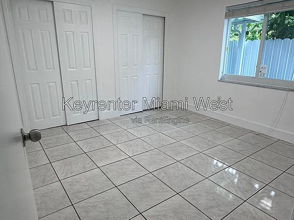 4th image of 1864 NW 27th St #1