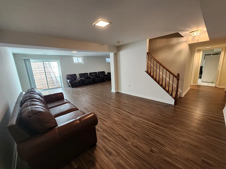 5965 Fairview Woods Dr — Photo 13