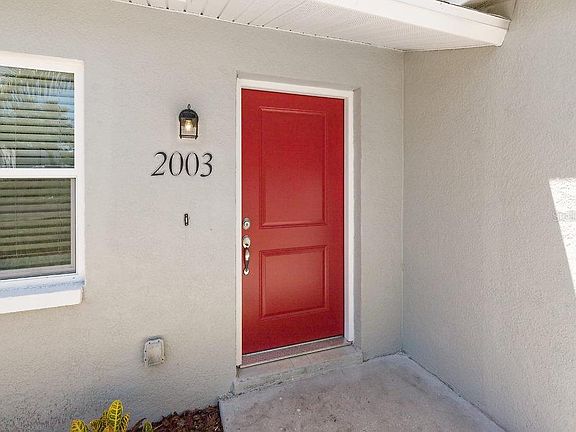 4th image of 2003 E Giddens Ave