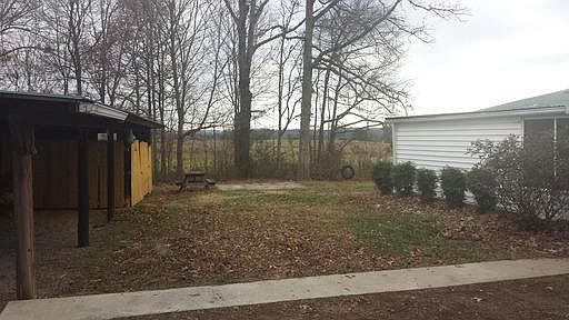 2nd image of 1422 Cunningham Rd W