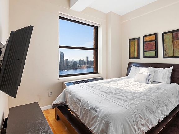 4th image of 20 West St APT 44B