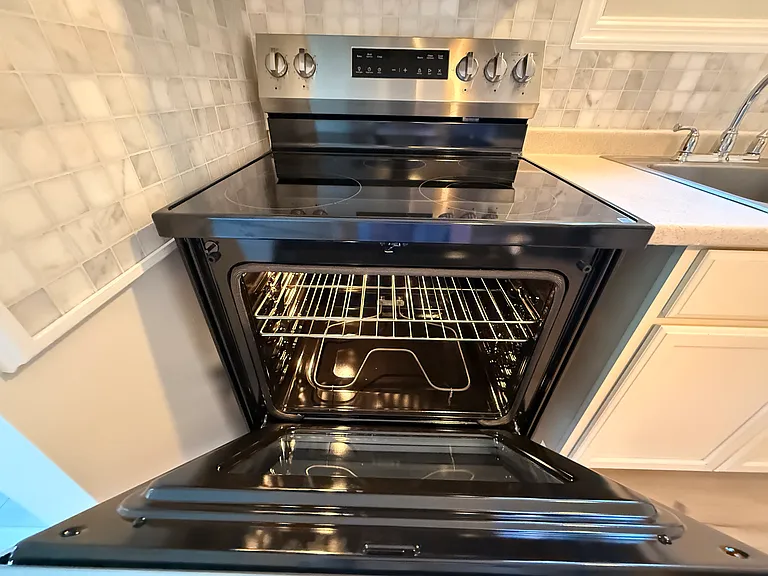 22 William Penn Dr #UPSTAIRS — Photo 16