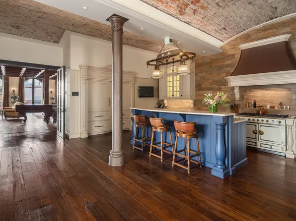 704 Broadway image 23 of 29