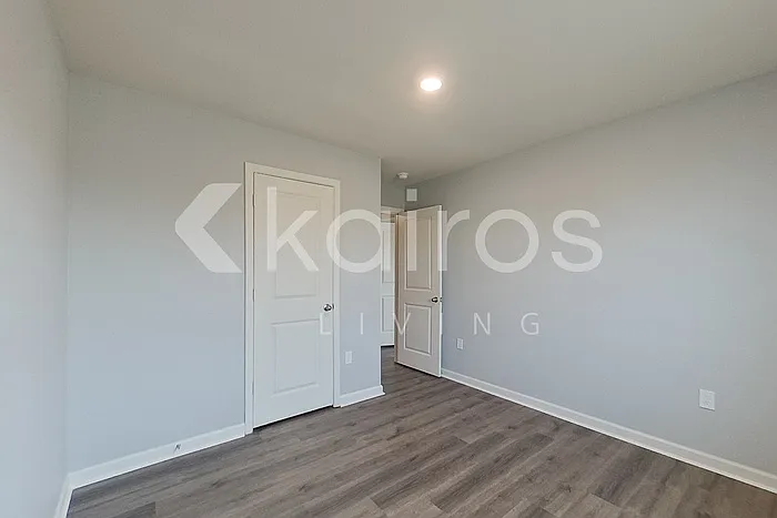 1111 Freedom Pkwy — Photo 29