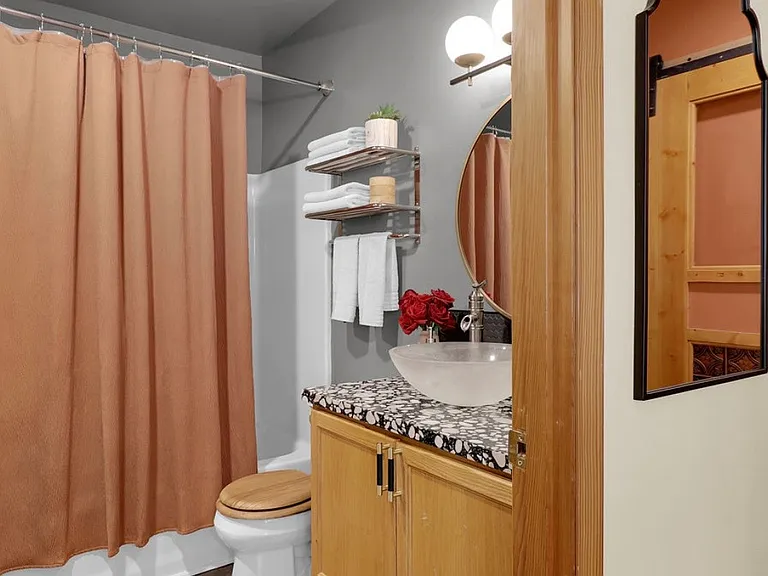2653 Hawkins Ln #2653 — Photo 4