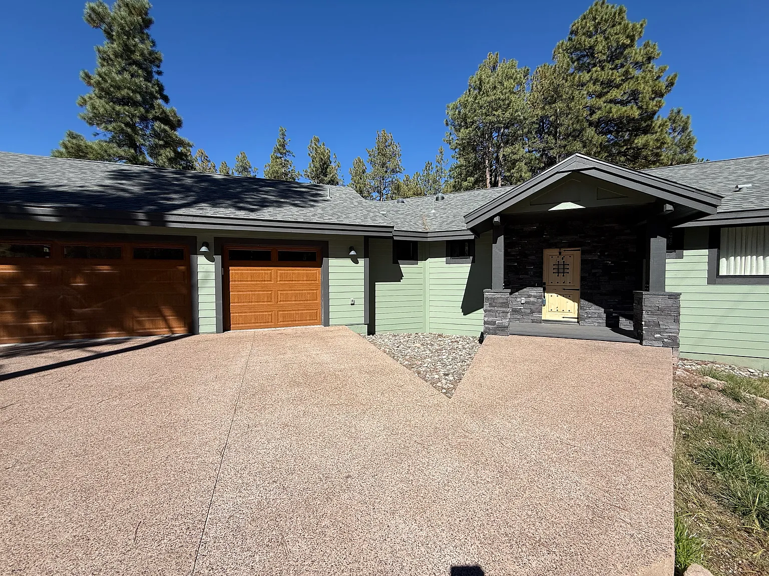 4 bed, 2467 sqft, $3,500 — Photo 1