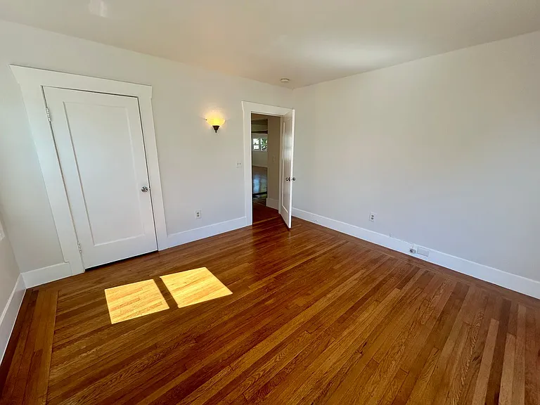 710 Grove Way — Photo 10