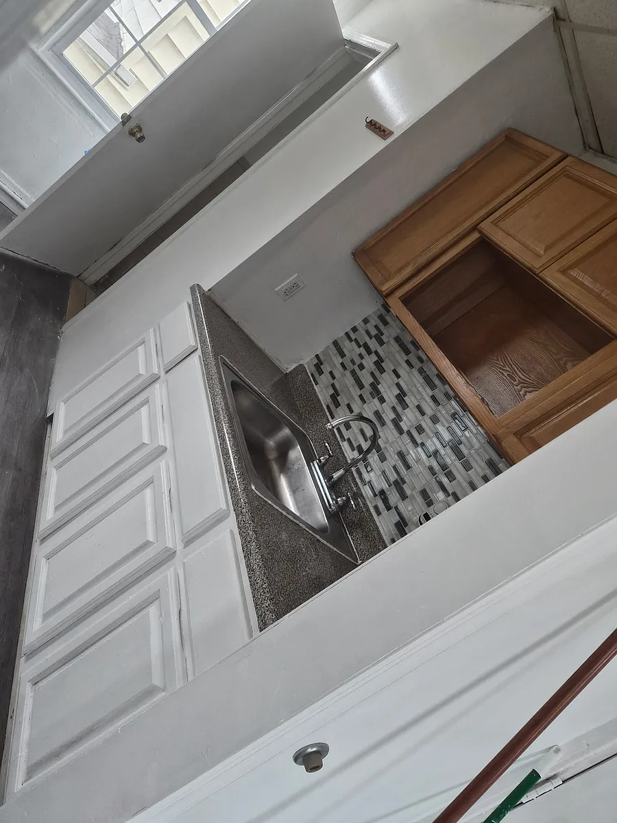 Building Photo - 34 Van Winkle Ave #3
