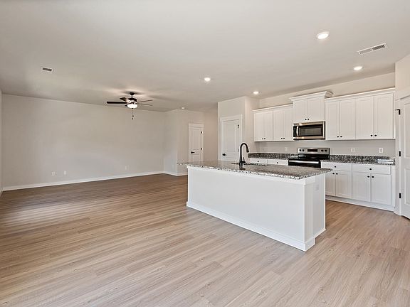 4th image of 1424 Wild Indigo Way