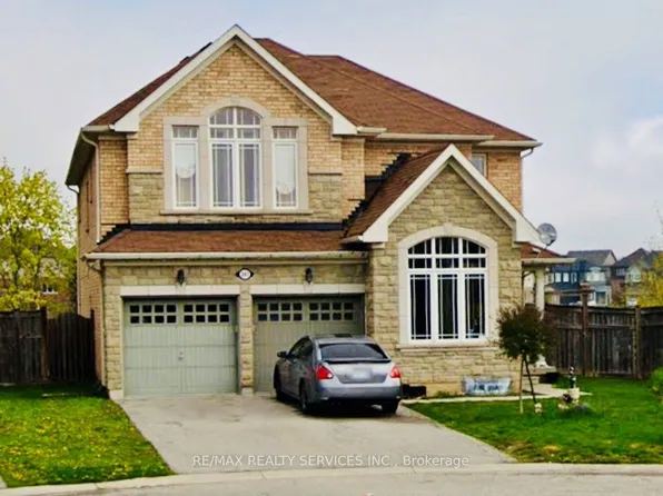 261 Thomas Ave, Brantford, ON N3S 0E1