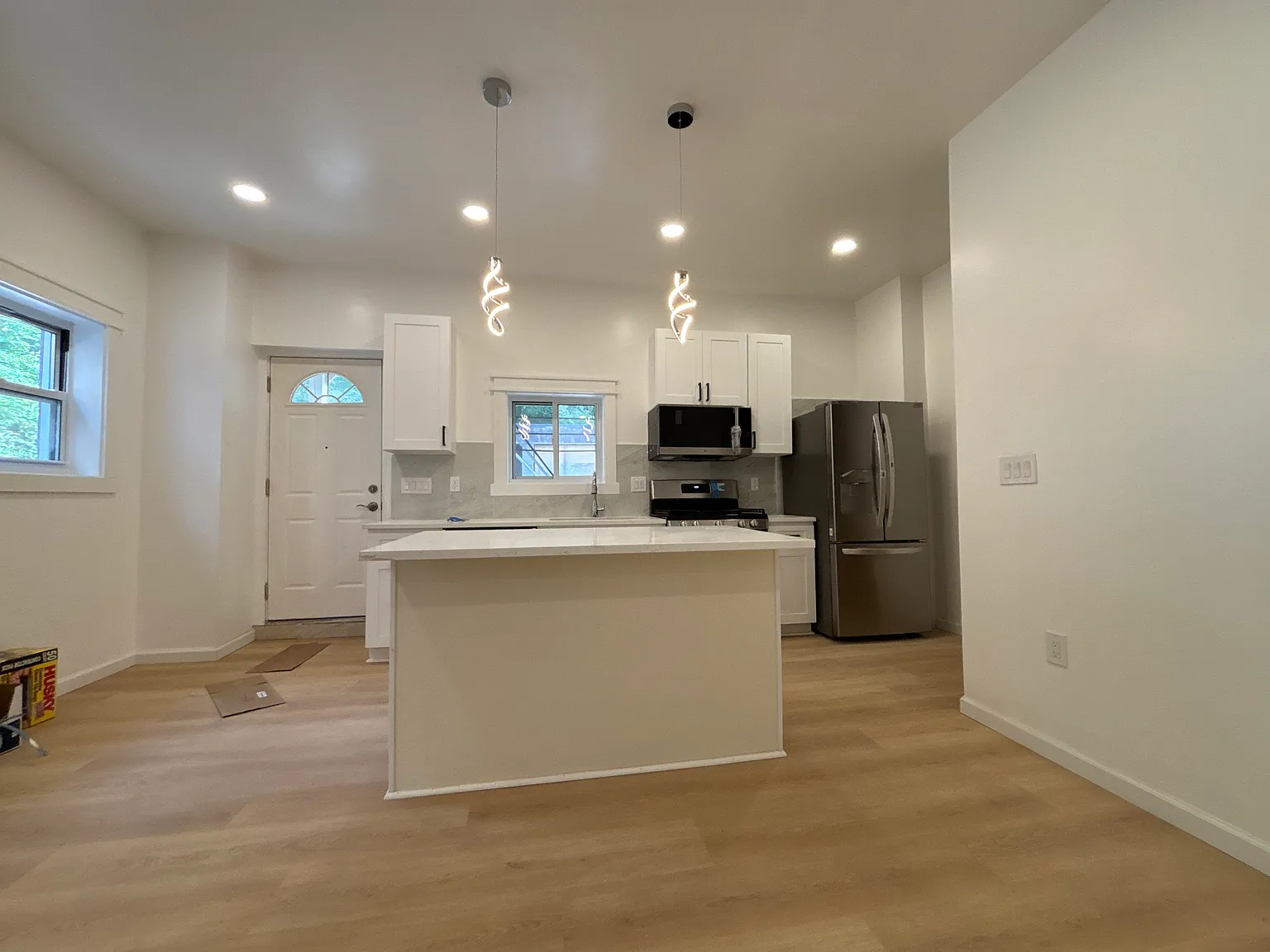 2 bed, 2.5 bath, $1,900 — Photo 3