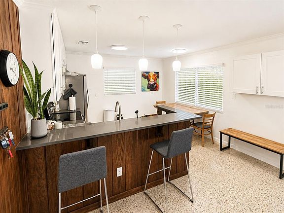 5th image of 13619 LAKE BOULEVARD