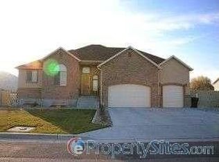 2848 Truscott Ct, Magna, UT 84044