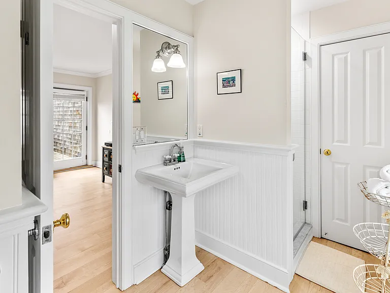 329 Dune Rd — Photo 28