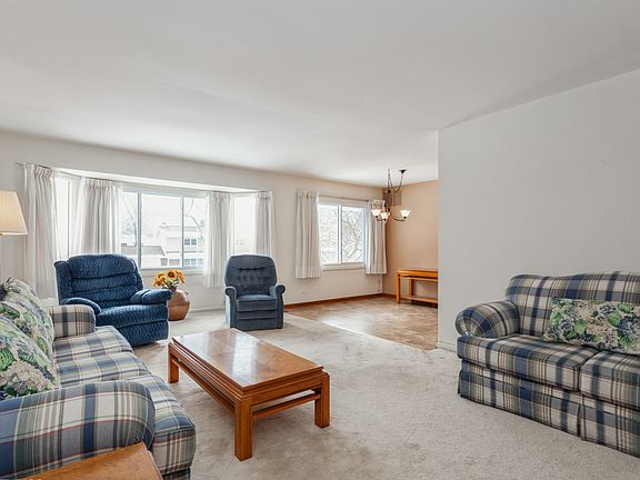 3rd image of 3004 Roberts Dr APT 7