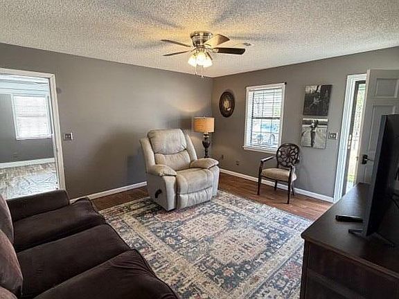4th image of 107 Victoria Dr