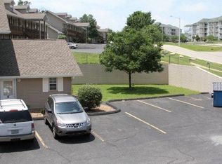 19 Fall Creek Trl APT 6, Branson, MO 65616