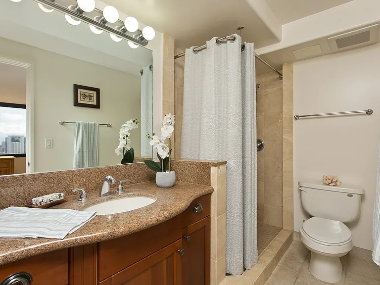 343 Hobron Ln #3401 — Photo 14