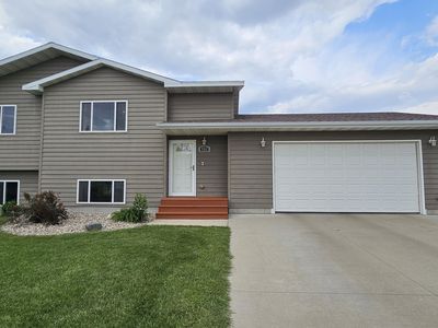 906 16th Ave SW, Aberdeen, SD, 57401