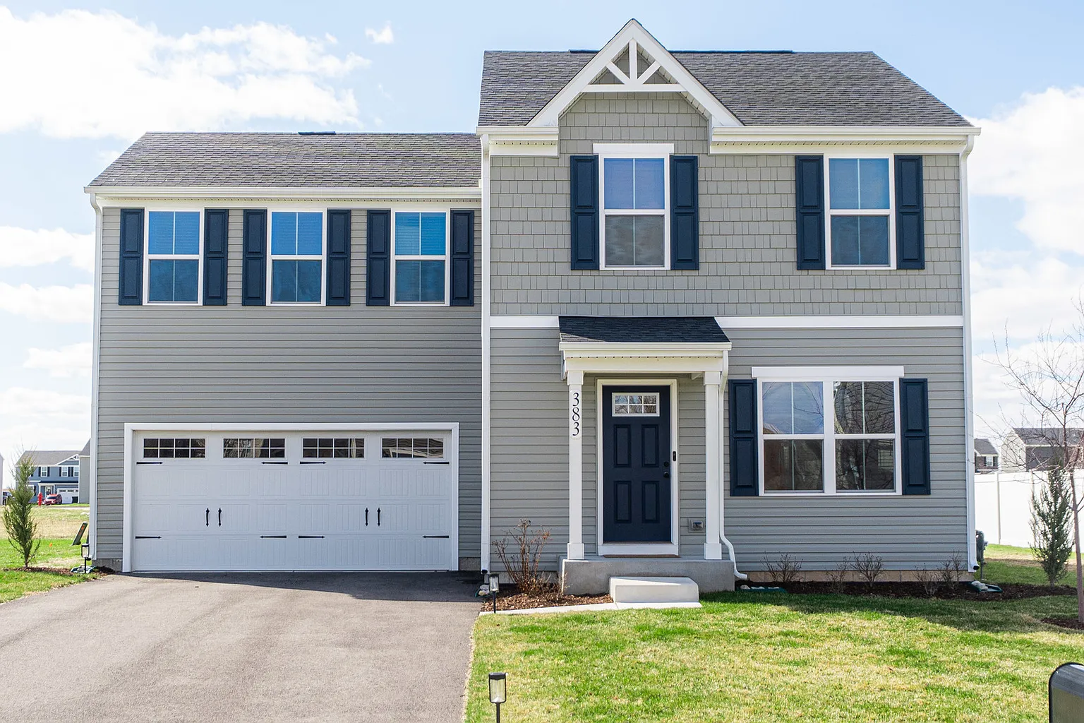 383 Thresher St photo 1