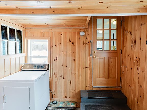 3rd image of 1357 Indian River Road